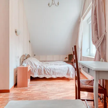 In Boncourt With Private Garden بيت للعطل